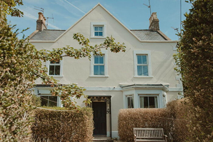 1 Bedroom Flat For Sale In Christchurch Street West, Frome, BA11