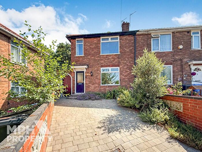 3 Bedroom End Of Terrace House For Sale In Lavengro Road, NR3