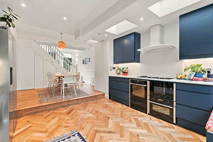 4 Bedroom Terraced House For Sale In Thorpe Road, Forest Gate, Waltham Forest, E7