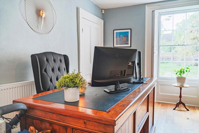 5 Bedroom Farm House For Sale In Period Charm With Modern Comforts At Pear Tree Farm..., DN10