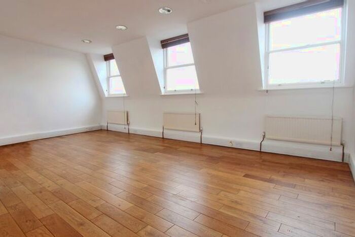 Studio To Rent In St. John Street, London, EC1V