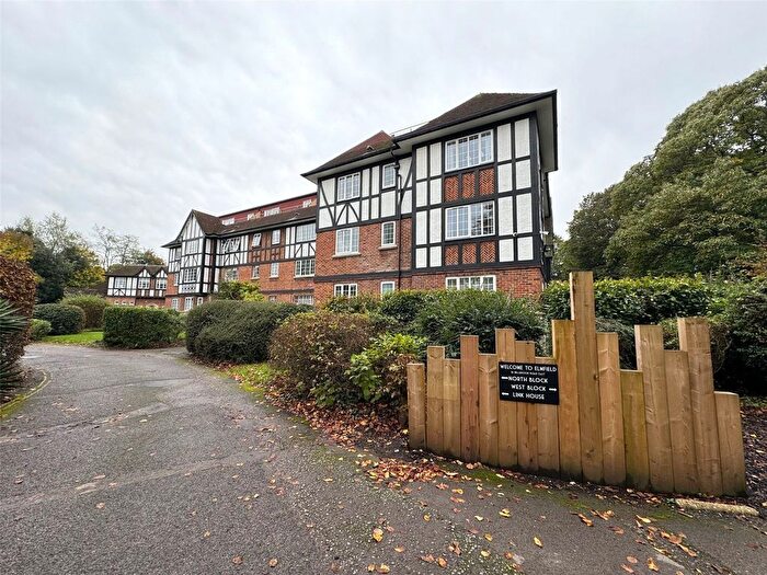 2 Bedroom Flat To Rent In Millbrook Road East, Southampton, Hampshire, SO15