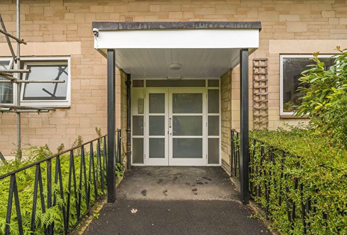 1 Bedroom Flat For Sale In Park Road, Stroud, Gloucestershire, GL5