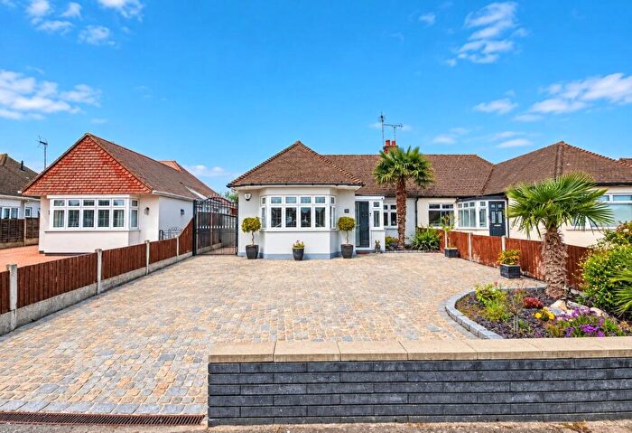 3 Bedroom Semi-Detached Bungalow For Sale In Park View Road, Leigh On Sea, Leigh On Sea, SS9