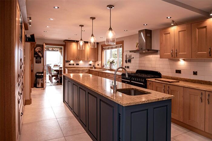 5 Bedroom Detached House For Sale In Pipers Lane, Heswall, Wirral, CH60