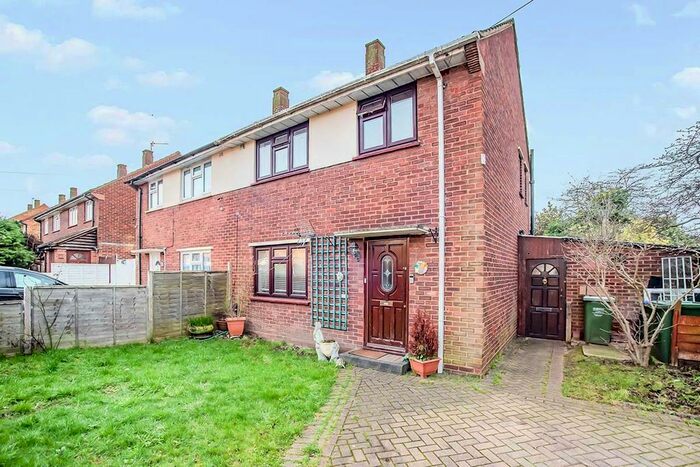 3 Bedroom Semi-Detached House To Rent In Elmstead Crescent, Welling, Kent DA16