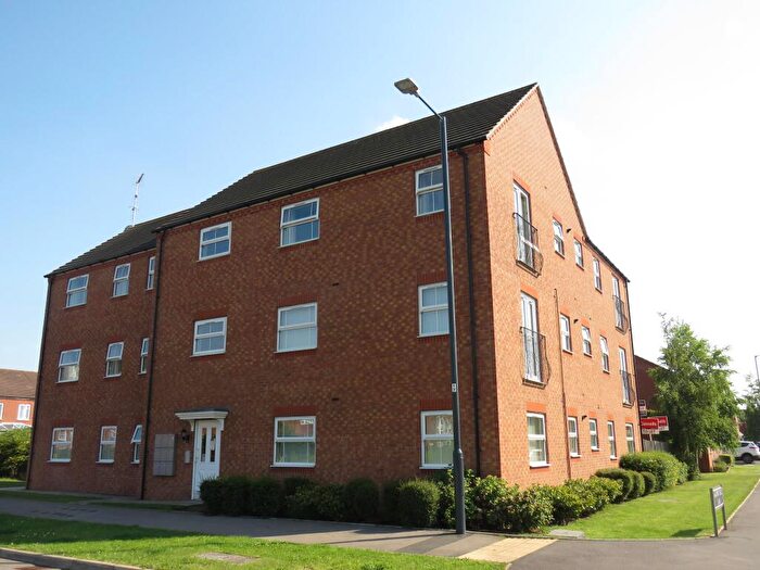2 Bedroom Apartment To Rent In Priors Grove Close, Warwick, CV34