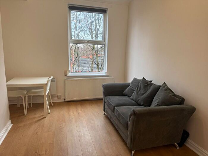 1 Bedroom Flat To Rent In Sandy Grove, Salford, M6