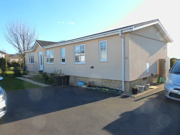 2 Bedroom Mobile/park Home For Sale In Long Carrant Park, Cheltenham Road, Ashon Under Hill, Evesham, Worcestershire, WR11