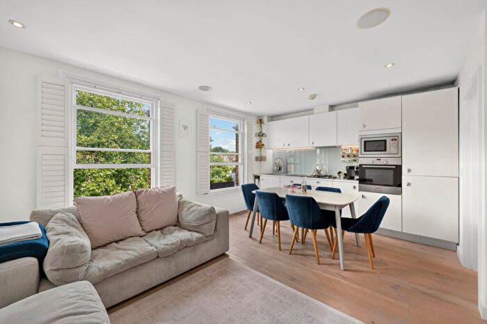 2 Bedroom Flat For Sale In Iverson Road, West Hampstead, NW6
