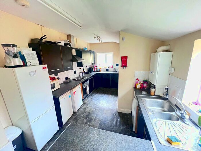 6 Bedroom Terraced House To Rent In Richmond Road | Student House | /, LN1