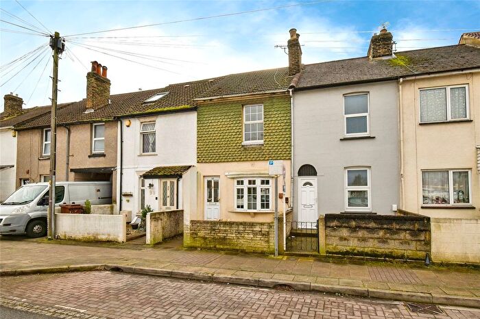 3 Bedroom Terraced House For Sale In Trafalgar Street, Gillingham, Kent, ME7