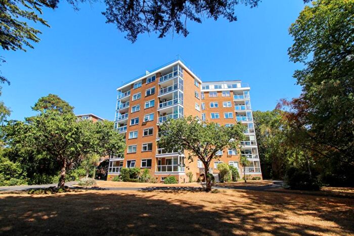 2 Bedroom Apartment To Rent In West Cliff Road, Bournemouth, BH4