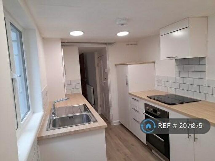 1 Bedroom Flat To Rent In Victoria Street, Exeter, EX4