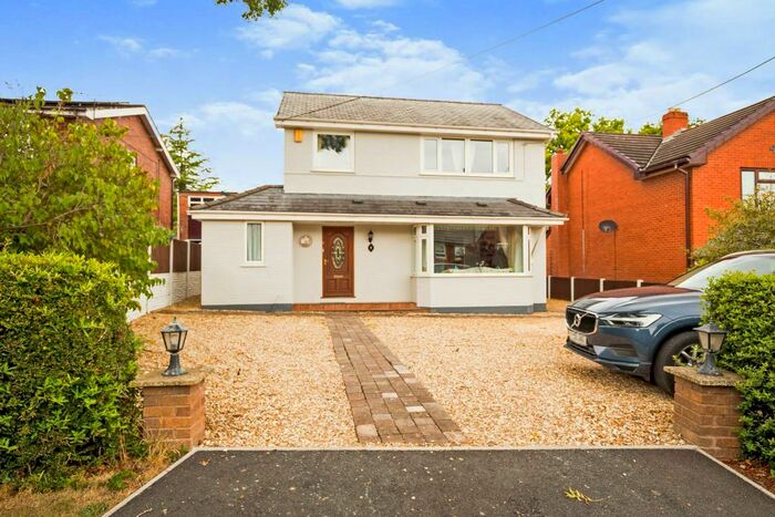 4 Bedroom Detached House For Sale In Main Road, Higher Kinnerton, Caer, Main Road, CH4
