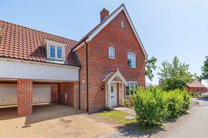 3 Bedroom Link Detached House For Sale In Millfields, Darsham, Saxmundham, IP17