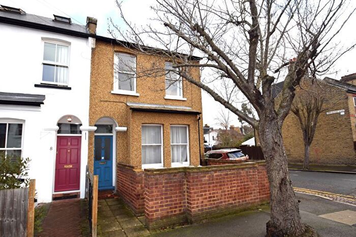 1 Bedroom Flat To Rent In Hardy Road, London, SW19