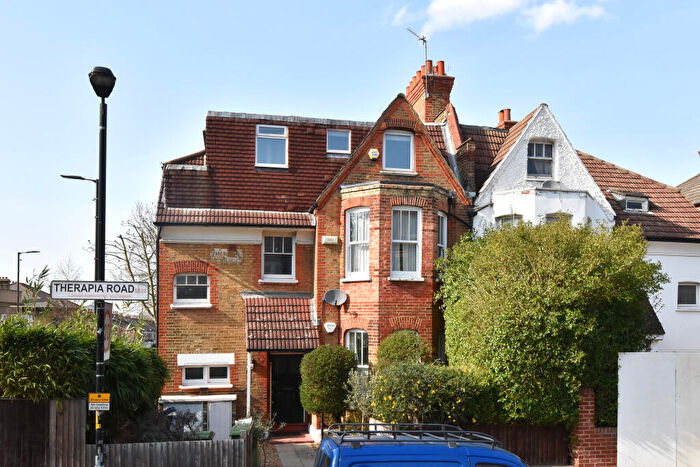 2 Bedroom Flat To Rent In Therapia Road, SE22