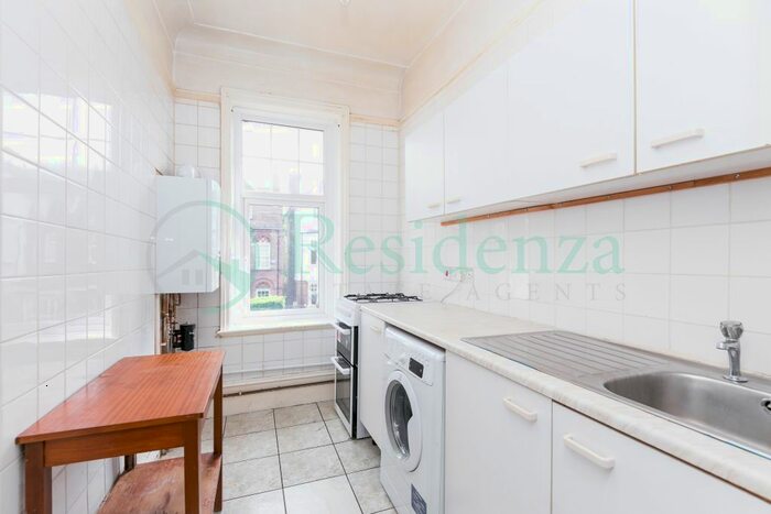 1 Bedroom Flat To Rent In Kingsmead Road, London, SW2