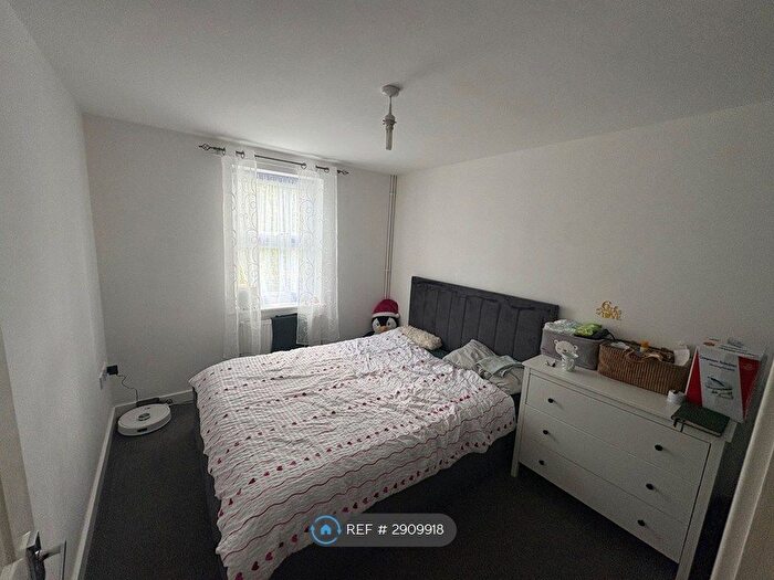 2 Bedroom Flat To Rent In Sarum Road, Luton, LU3