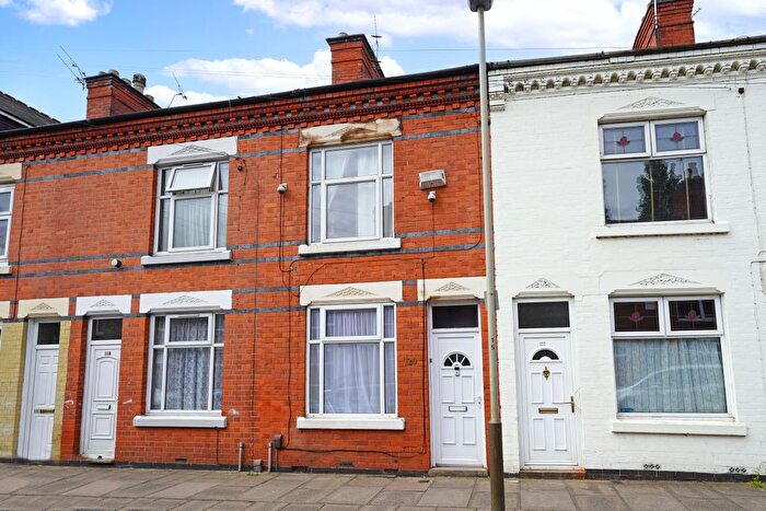 3 Bedroom Terraced House For Sale In Tudor Road, Leicester, Leicestershire, LE3