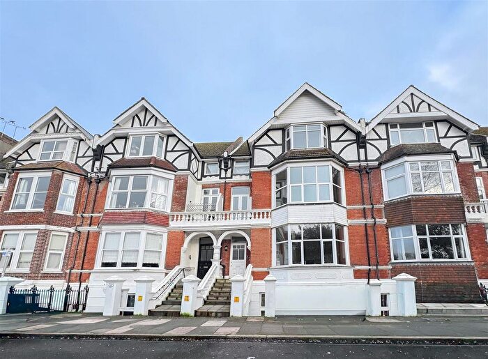 2 Bedroom Flat To Rent In Park Road, Bexhill-On-Sea, TN39