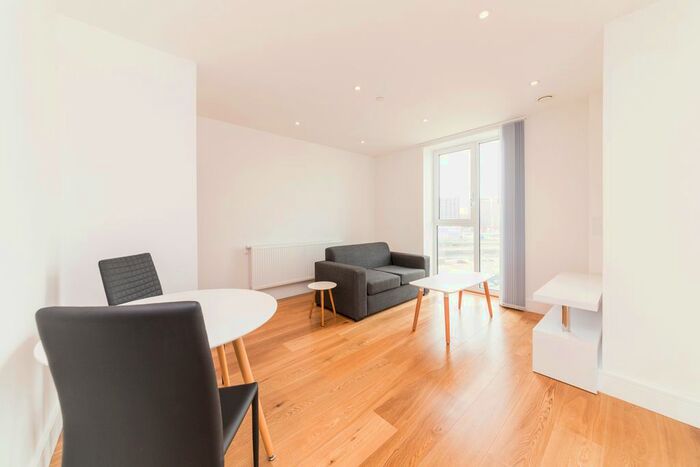 Studio To Rent In Sovereign Tower, Emily Street, Canning Town, London, E16