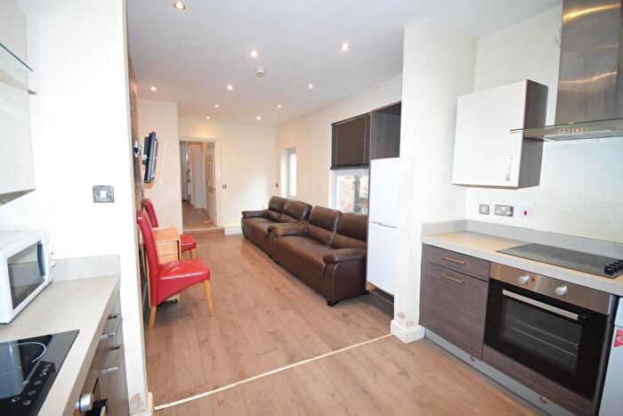 7 Bedroom Terraced House To Rent In Uttoxeter New Road, Derby, City Centre, DE22