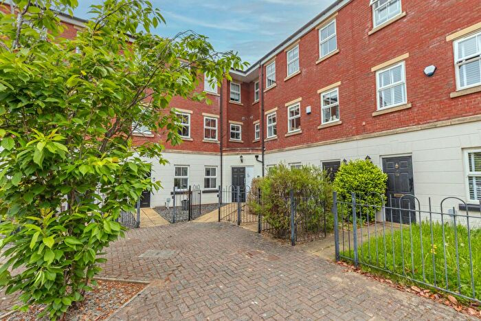 2 Bedroom Duplex To Rent In Mansion Gate Square, Chapel Allerton, Leeds, LS7