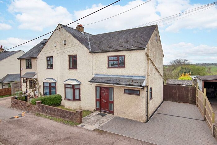 4 Bedroom Semi Detached House For Sale In Longfield Road, Longfield, DA3