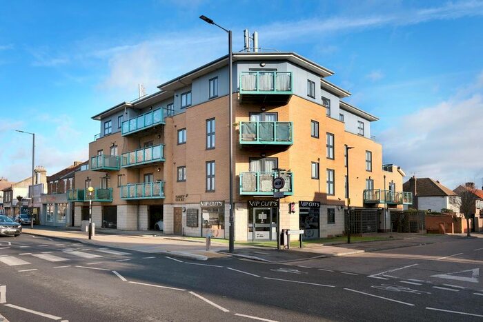 1 Bedroom Flat To Rent In Cedar Avenue, Enfield, EN3