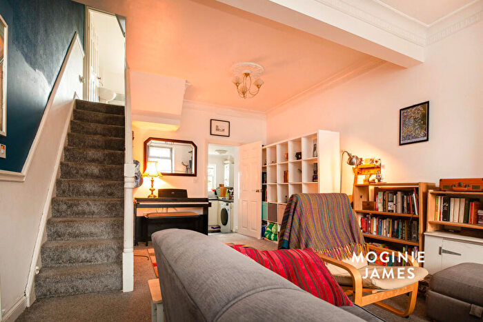 2 Bedroom Terraced House To Rent In Cornwall Street, Cardiff, CF11