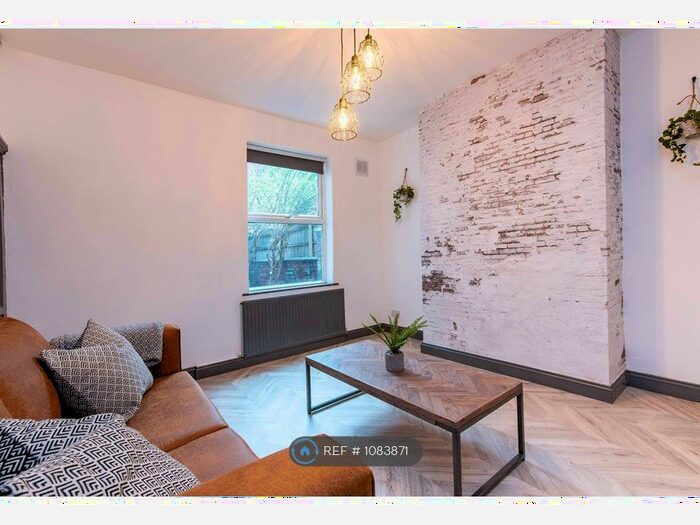 1 Bedroom Flat To Rent In Wellington Street, Nottingham, NG3