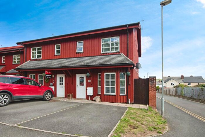 3 Bedroom Semi-Detached House For Sale In Margaret Llewelyn Davies Close, Redditch, Worcestershire, B98