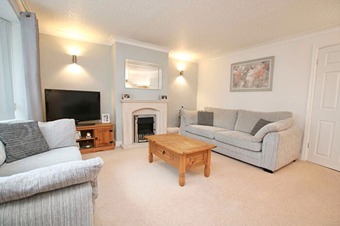 3 Bedroom Semi-Detached House For Sale In Gardendale Avenue, Clifton, Nottingham, NG11