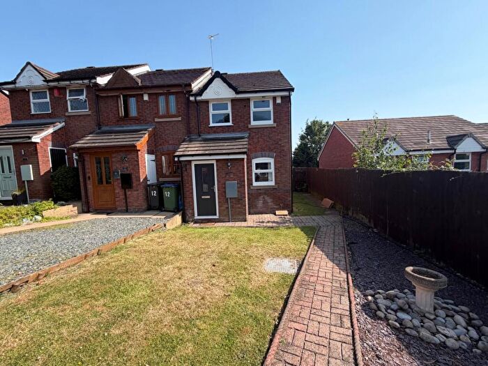 2 Bedroom End Of Terrace House To Rent In Kiln Croft, Rowley Regis, West Midlands, B65