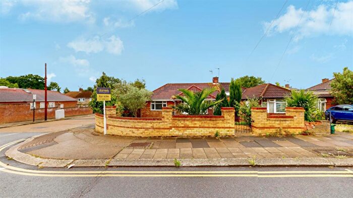 4 Bedroom Semi-Detached Bungalow For Sale In Chaplin Road, Wembley, Middlesex, HA0