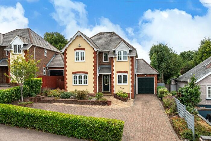 4 Bedroom Detached House For Sale In Hillfield Road, Hemel Hempstead, Hertfordshire, HP2