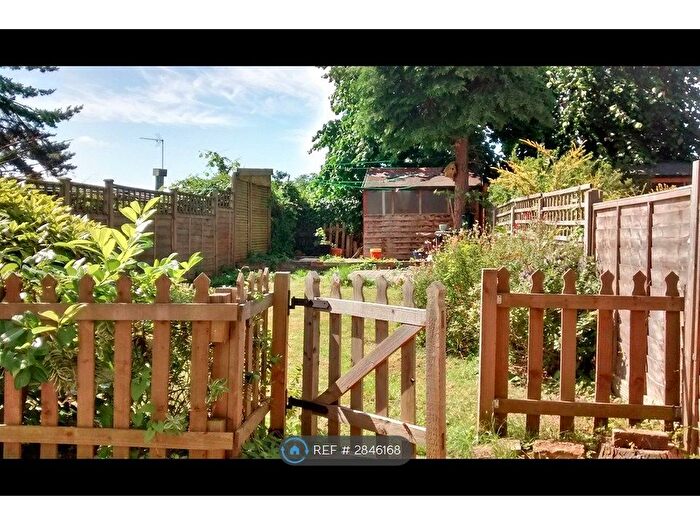 2 Bedroom Maisonette To Rent In Holly Park Road, London, N11