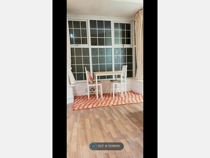 Studio To Rent In Persehouse Street, Walsall, WS1