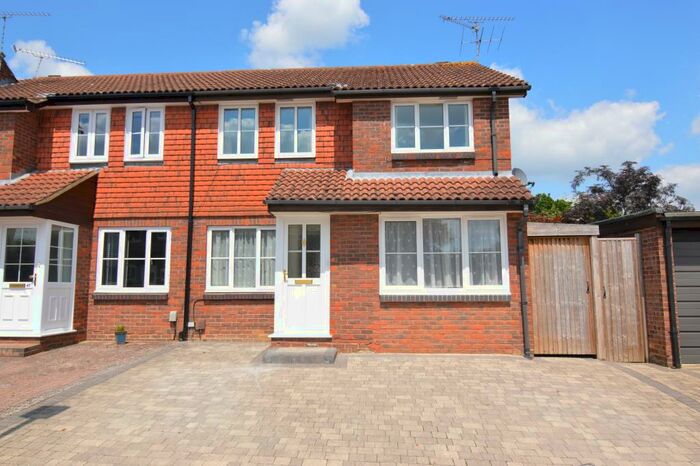 3 Bedroom Terraced House To Rent In Tamar Way, Woosehill, Wokingham, RG41