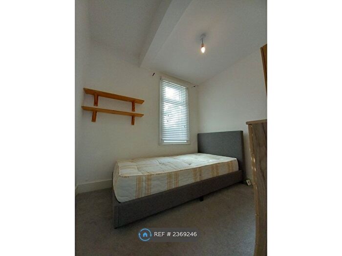 4 Bedroom Terraced House To Rent In Park Road, London, N8
