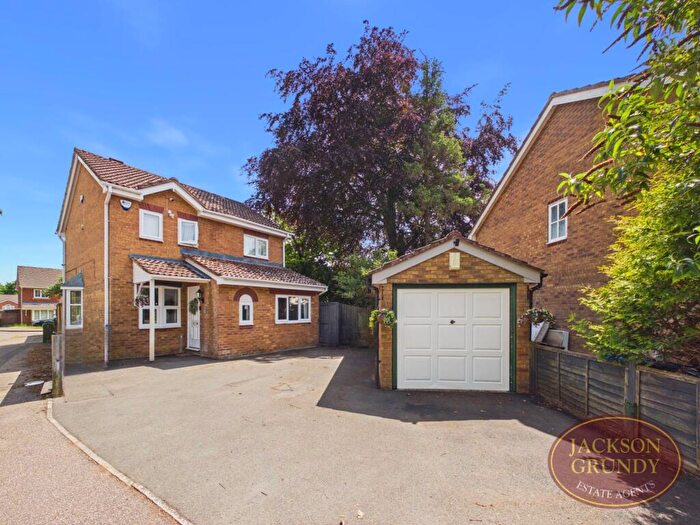 3 Bedroom Detached House For Sale In Valentine Way, Great Billing, NN3