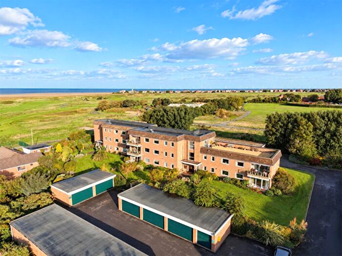 3 Bedroom Flat For Sale In Pinfold Lane, West Kirby, Wirral, CH48