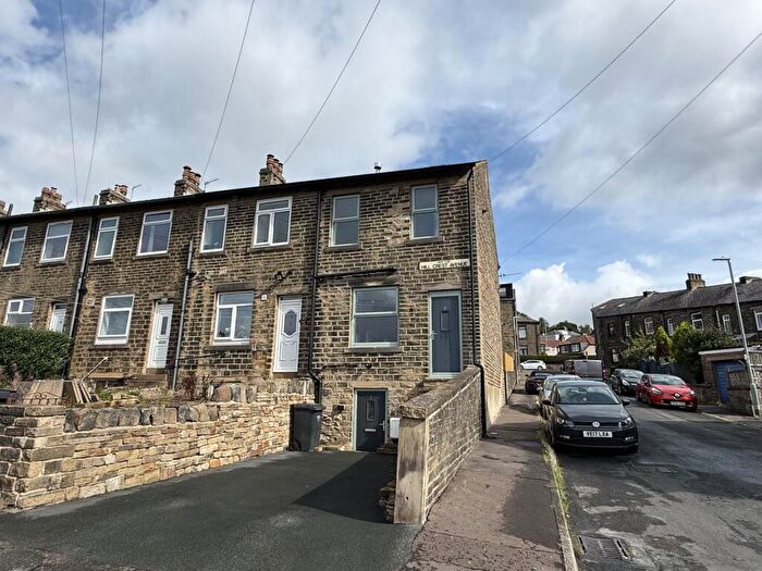 4 Bedroom End Of Terrace House For Sale In Hill Crest Avenue, Sowerby Bridge, Calderdale, HX6