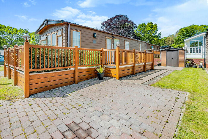 2 Bedroom Park Home For Sale In Lake View, Haveringland, Norwich, NR10