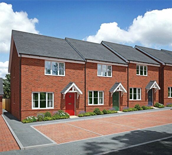 3 Bedroom Semi Detached House For Sale In Chudleigh Road, Alphington, Exeter, Devon, EX2