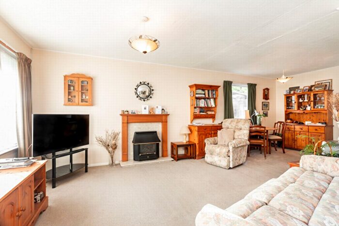 3 Bedroom Bungalow For Sale In Seabrook Court, Seabrook, CT21
