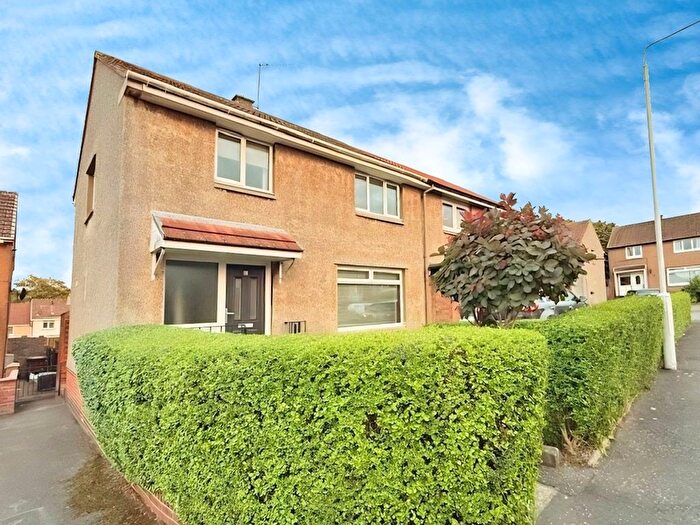 3 Bedroom Semi-Detached House For Sale In Laverock Avenue, Glenrothes, KY7