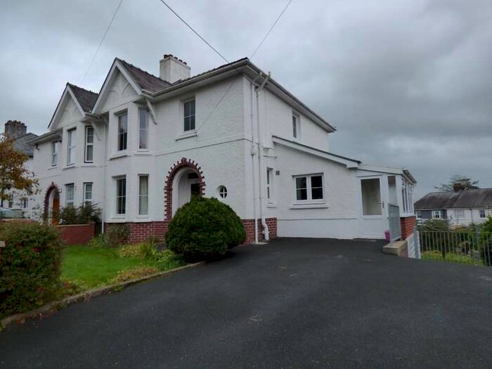 3 Bedroom House To Rent In Bronwydd Road, Carmarthen, Carmarthenshire, SA31